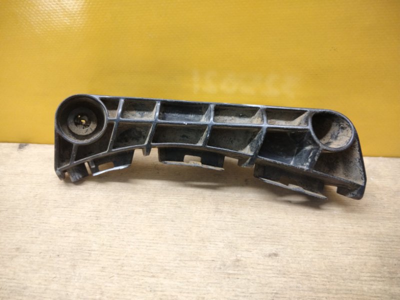 Кронштейн переднего бампера правый LEXUS IS250/350 05-13 5253550070 Б/У