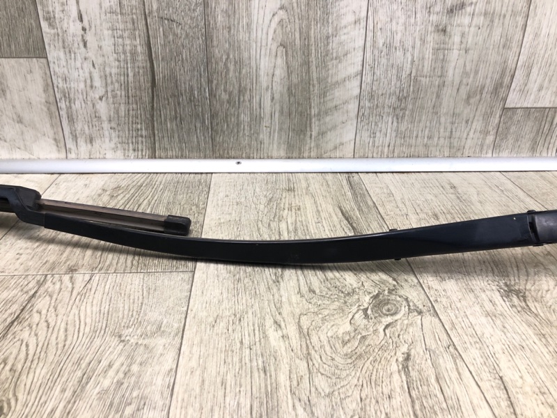 Поводок стеклоочистителя передний правый HYUNDAI ELANTRA AD 16- 2.0 G4NH