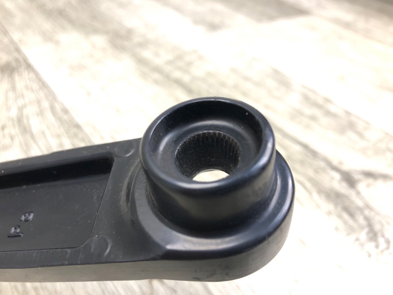 Поводок стеклоочистителя передний правый ELANTRA AD 16- 2018 2.0 G4NH