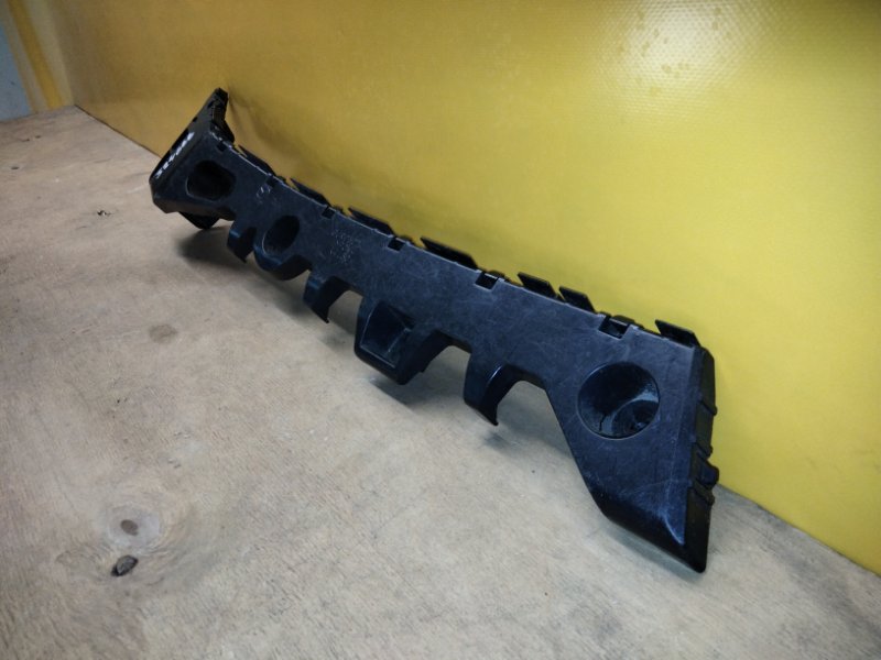 Кронштейн заднего бампера левый 6 GJ 12-