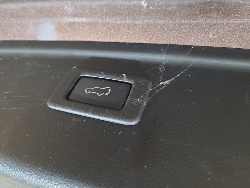 Крышка багажника OUTBACK BS 14-21