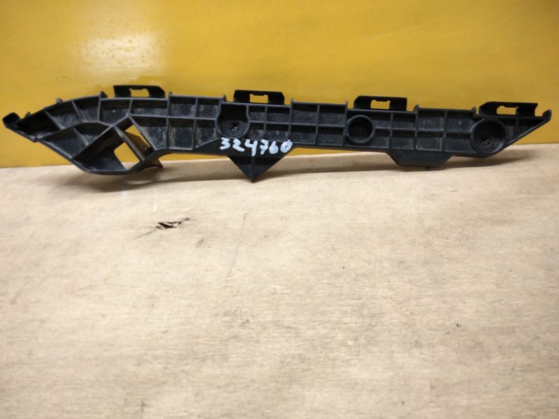 Кронштейн заднего бампера левый TOYOTA COROLLA 150 06-13 5215612290 Б/У