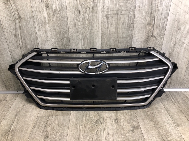 Решетка радиатора HYUNDAI ELANTRA AD 16- 2018 2.0 G4NH 86350F3000 Б/У