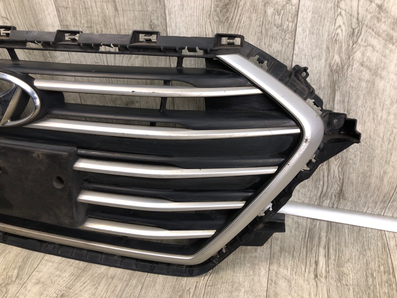 Решетка радиатора ELANTRA AD 16- 2018 2.0 G4NH