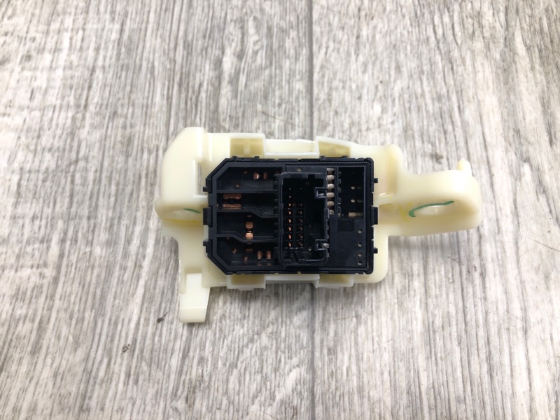 Блок управления зеркалами X-TRAIL/ROGUE T32 13-20 2017 2.5 QR25DE