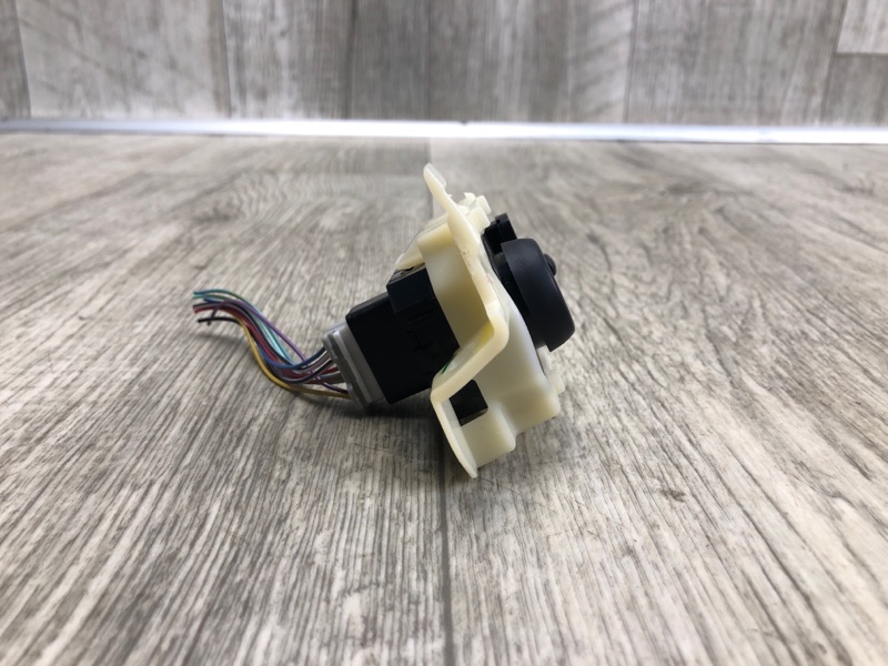 Блок управления зеркалами X-TRAIL/ROGUE T32 13-20 2017 2.5 QR25DE