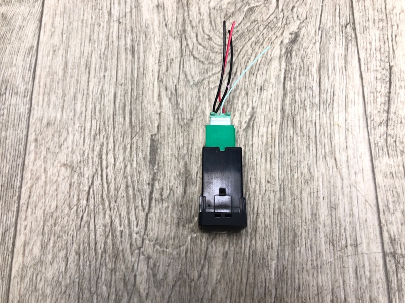 Кнопка открывания багажника внутренняя X-TRAIL/ROGUE T32 13-20 2017 2.5 QR25DE