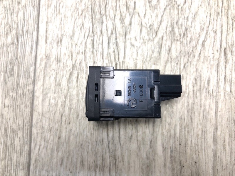 Кнопка курсовой устойчивости NISSAN X-TRAIL/ROGUE T32 13-20 2.5 QR25DE