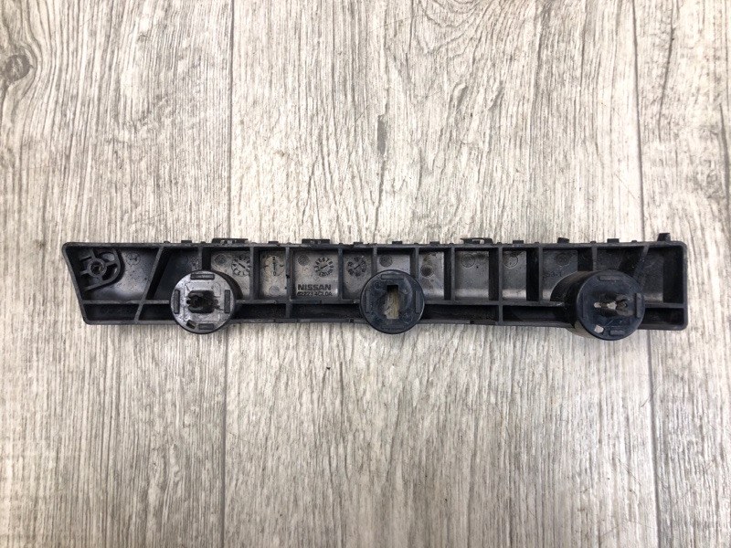 Кронштейн переднего бампера левый X-TRAIL/ROGUE T32 13-20 2017 2.5 QR25DE