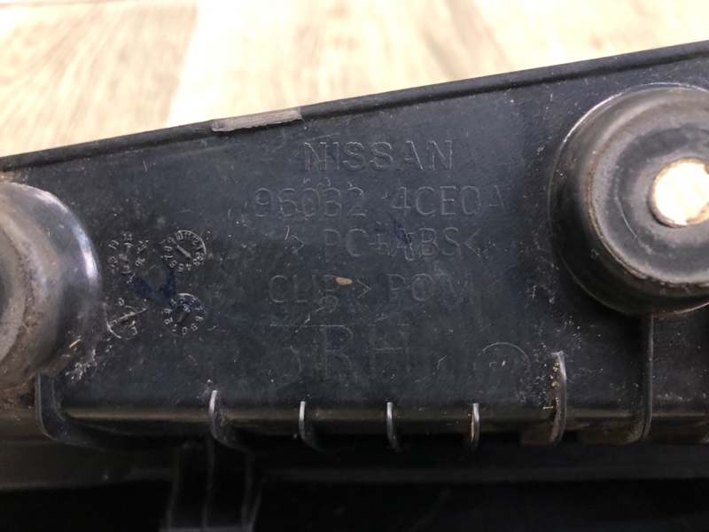 Накладка крышки багажника правая X-TRAIL/ROGUE T32 13-20 2017 2.5 QR25DE