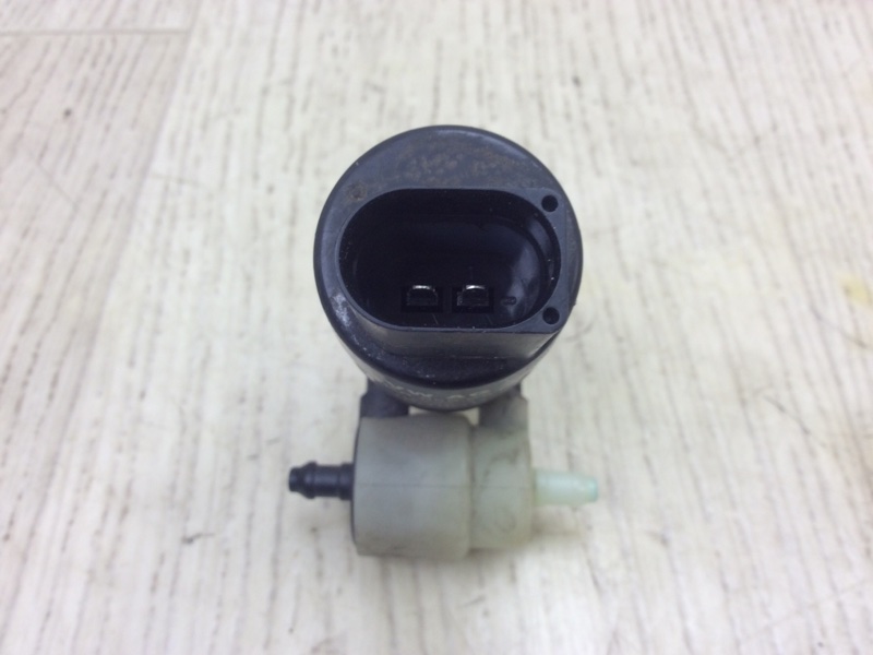 Насос омывателя стекла CAYENNE 10-18 2011 4.8L