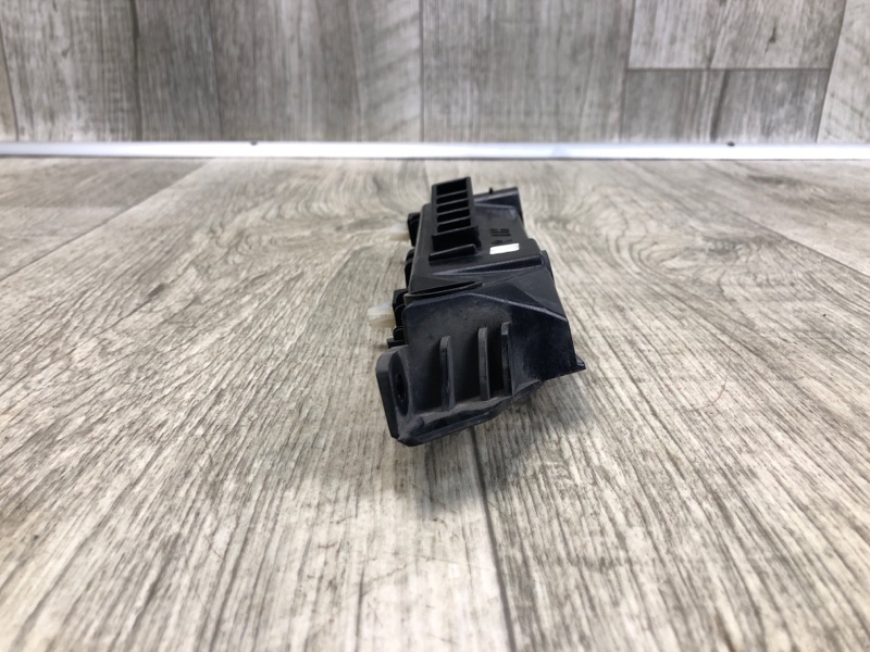 Кронштейн переднего бампера левый ELANTRA AD 16- 2019 2.0 G4NH