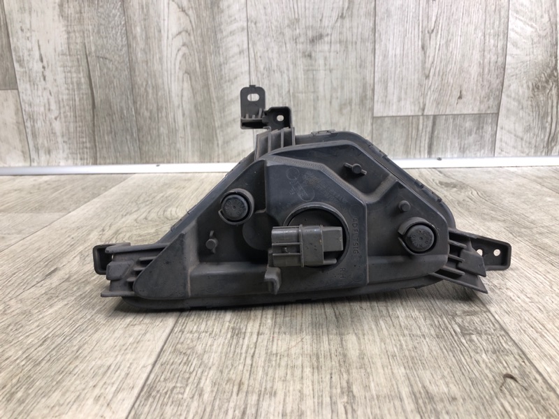 Противотуманная фара правая ELANTRA AD 16- 2019 2.0 G4NH