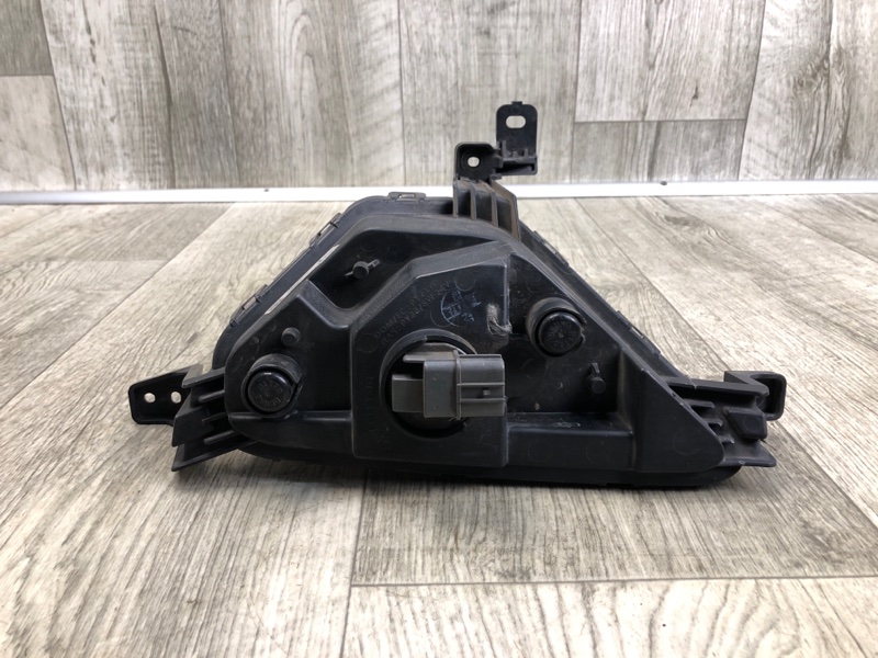 Противотуманная фара левая ELANTRA AD 16- 2019 2.0 G4NH