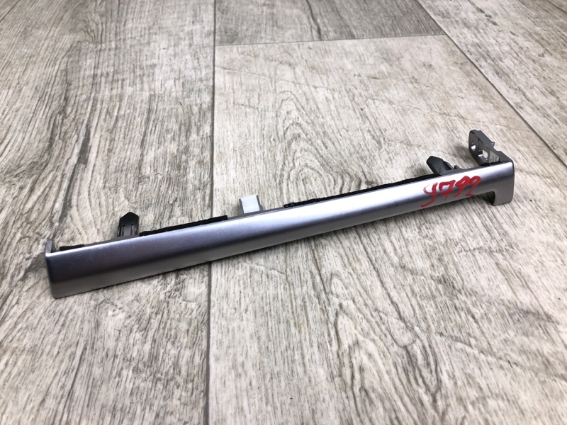 Накладка торпедо левая HYUNDAI ELANTRA AD 16- 2019 2.0 G4NH 84780-F3500-SSH Б/У