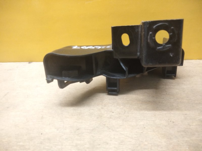 Кронштейн заднего бампера правый LEXUS NX 14-21 Кронштейн заднего бампера правый LEXUS NX 14-21