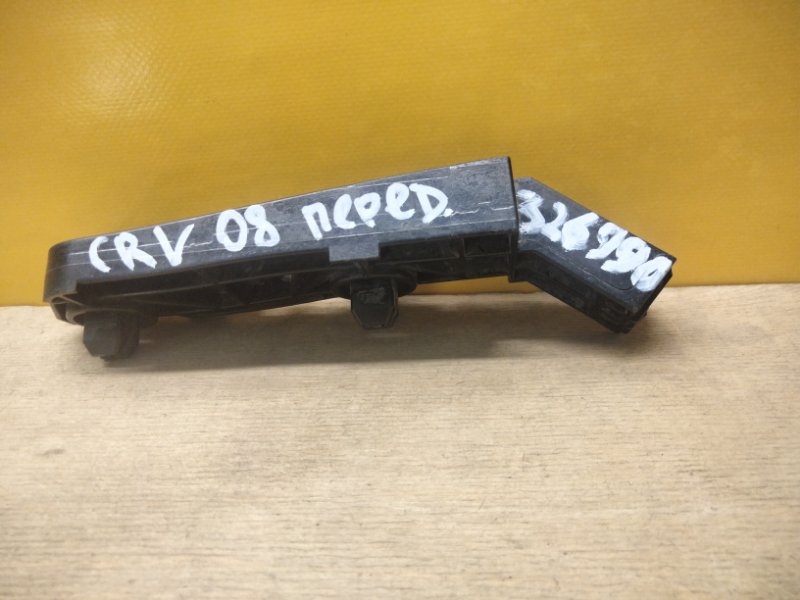 Кронштейн переднего бампера левый CRV 06-12