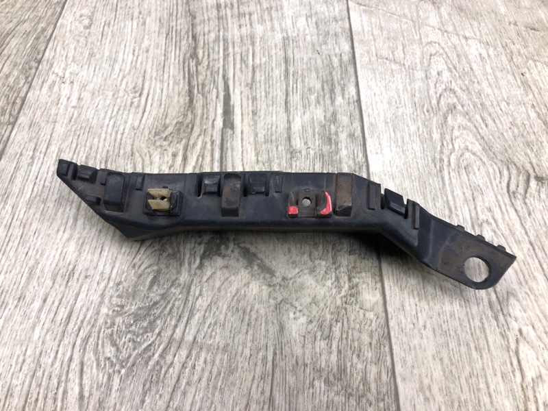 Кронштейн переднего бампера (на крыле) правый HYUNDAI ELANTRA MD 10-15 1.8 G4NB