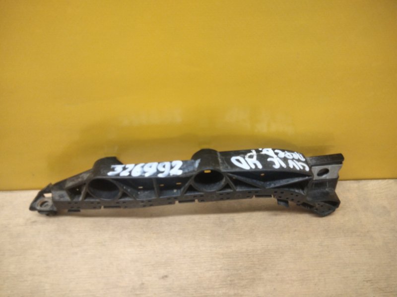 Кронштейн переднего бампера левый CIVIC 4D 06-11