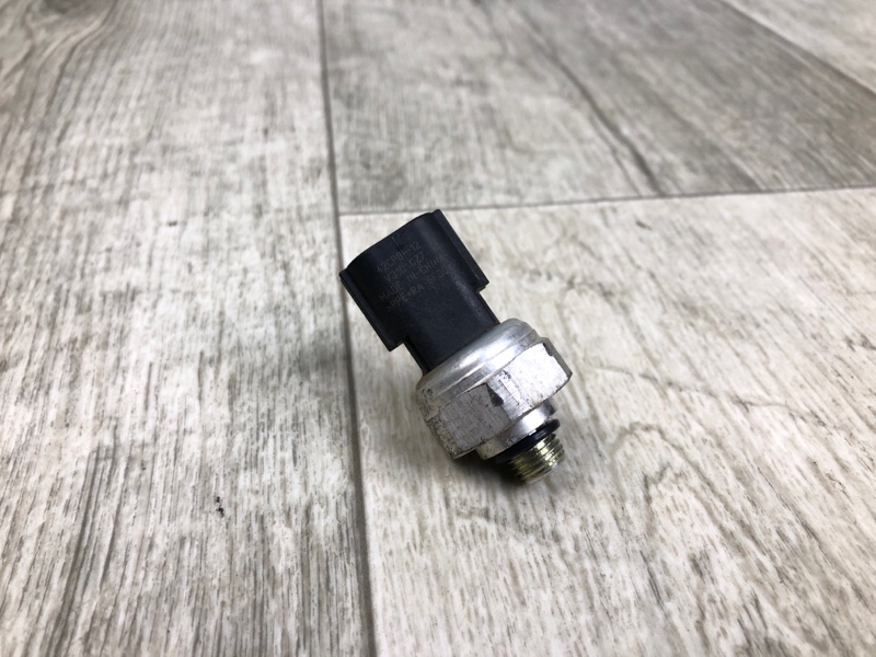 Датчик давления кондиционера HYUNDAI ELANTRA MD 10-15 2014 1.8 G4NB 97721-3K000 Б/У