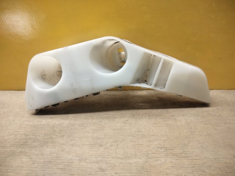 Кронштейн переднего бампера левый INFINITI M25/M37/M56/Q70/M35H 10-16 622231MA0A Б/У