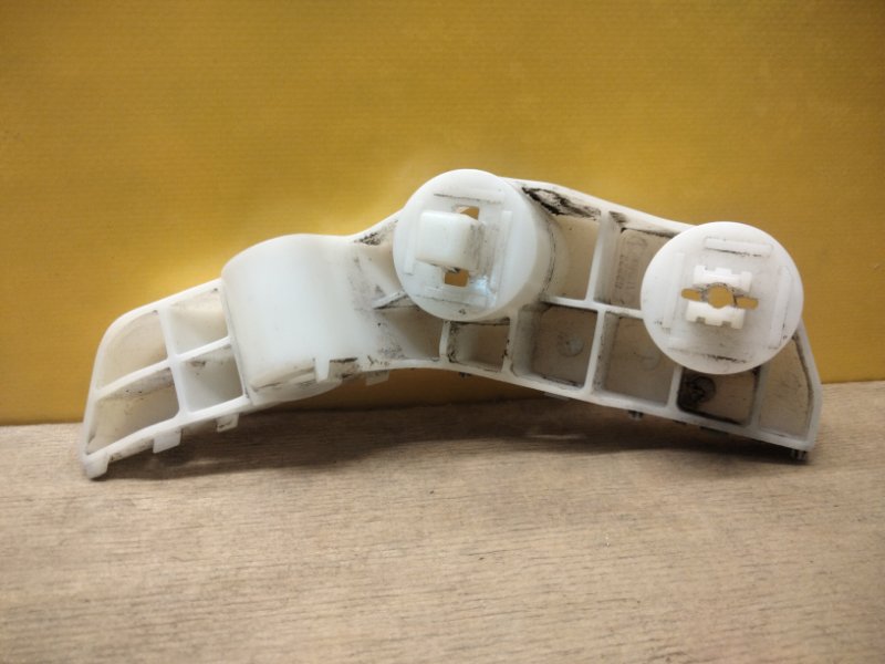 Кронштейн переднего бампера левый INFINITI M25/M37/M56/Q70/M35H 10-16