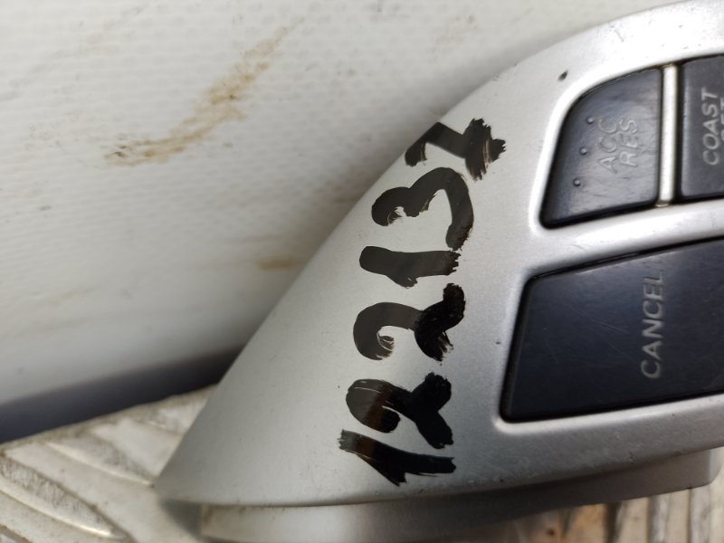 Кнопки на руль правые OUTLANDER XL 05-13