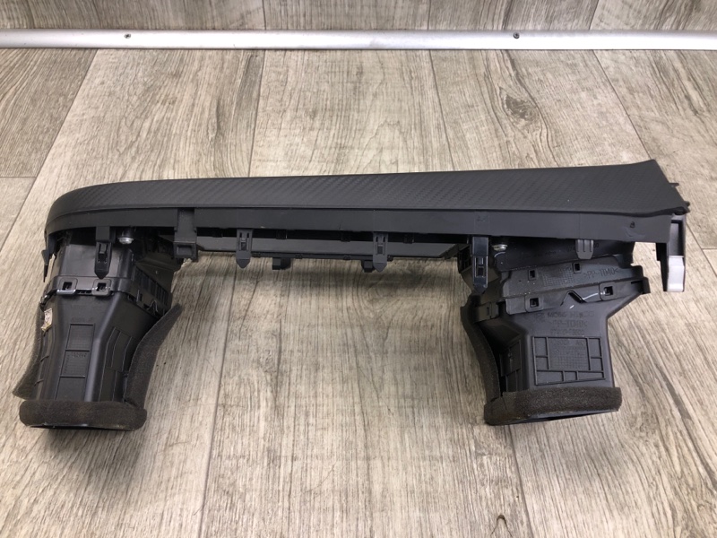 Накладка торпедо центр. ELANTRA AD 16- 2019 2.0 G4NH