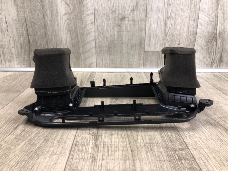 Накладка торпедо центр. ELANTRA AD 16- 2019 2.0 G4NH