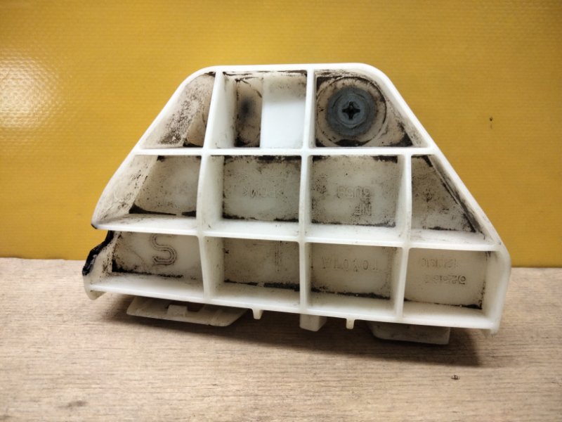 Запчасть кронштейн заднего бампера левый TOYOTA COROLLA 150 06-13 5256312090 Б/У Кронштейн заднего бампера левый TOYOTA COROLLA 150 06-13 5256312090 Б/У