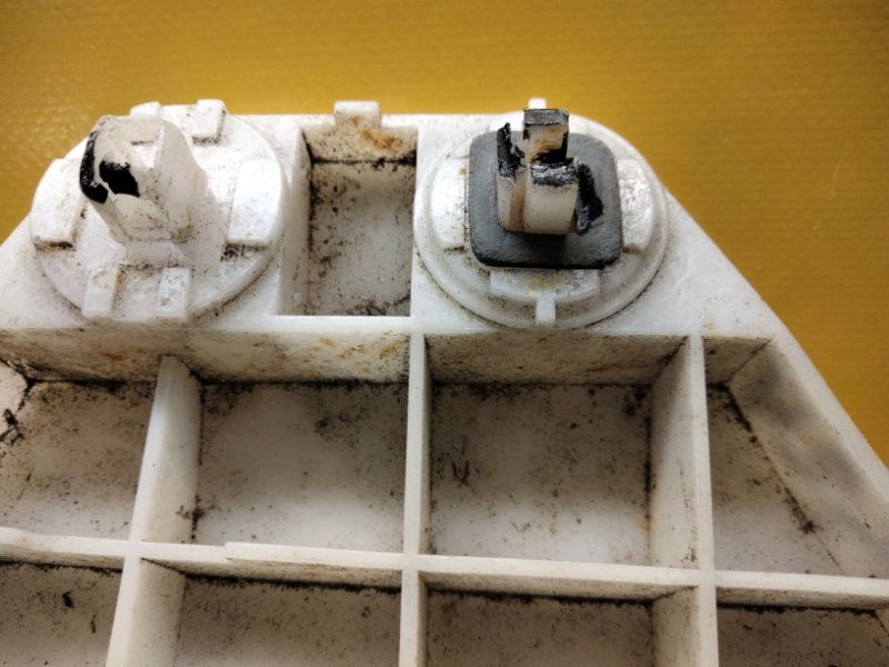 Кронштейн заднего бампера правый COROLLA 150 06-13 Кронштейн заднего бампера правый COROLLA 150 06-13