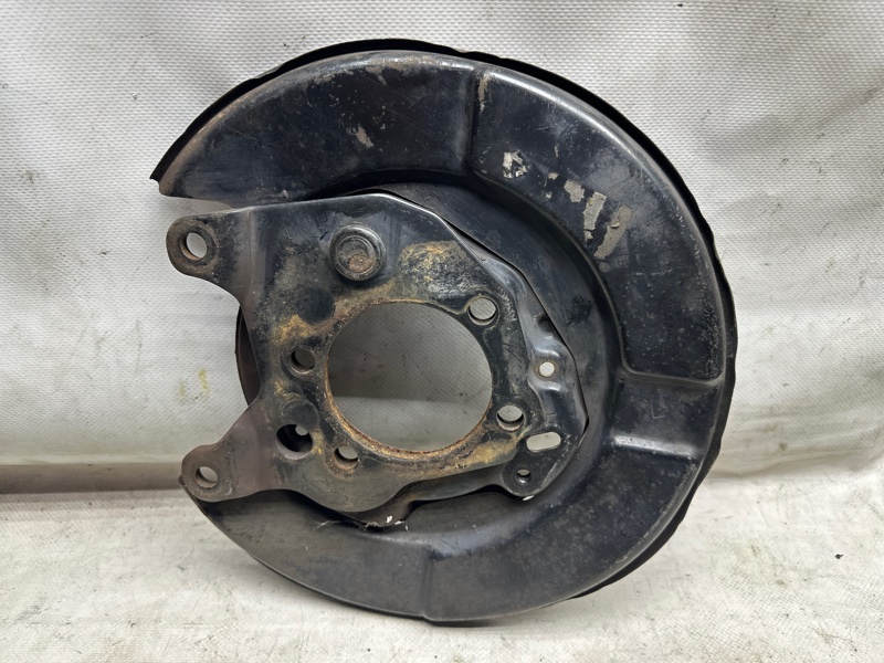 Защита тормозного диска задняя левая NISSAN X-TRAIL/ROGUE T32 13-20 2.5 QR25DE