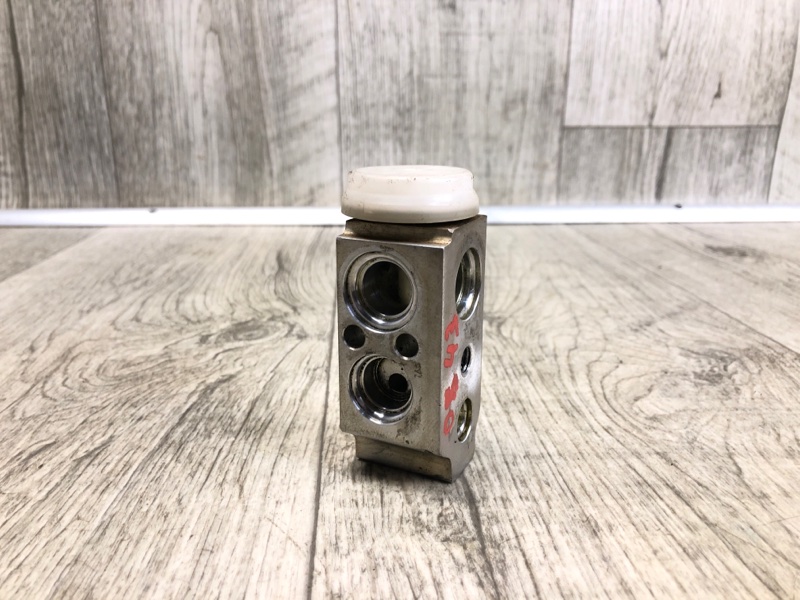 Клапан кондиционера HYUNDAI ELANTRA MD 10-15 2014 1.8 G4NB 97626-A7000 Б/У