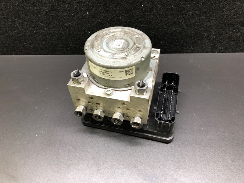 Блок ABS FORD FOCUS 10-18 2.0 C20HDEX Блок ABS FORD FOCUS 10-18 2.0 C20HDEX