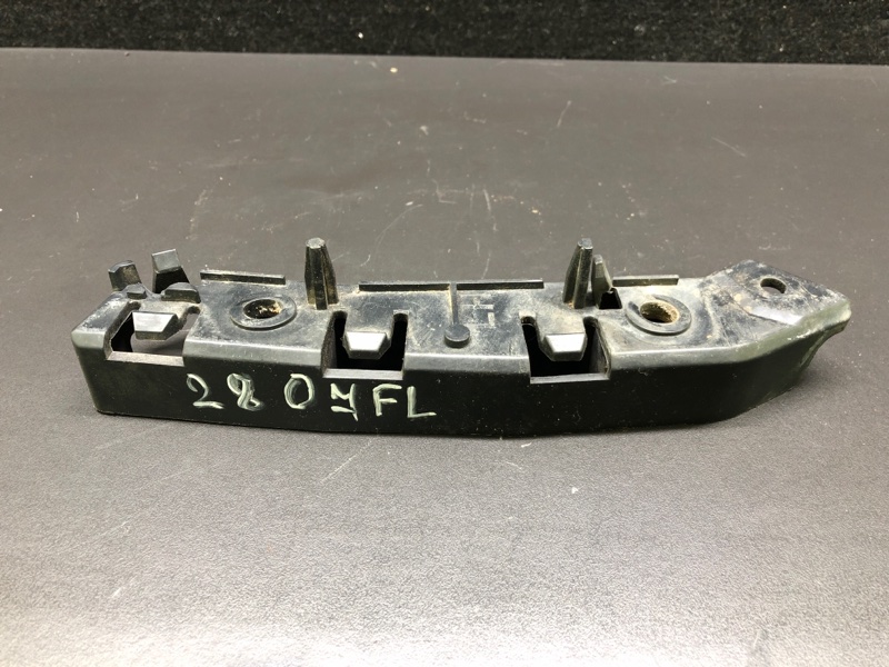 Кронштейн переднего бампера (на крыле) левый FORD FOCUS 10-18 2018 2.0 C20HDEX CP9Z-17C947-B Б/У