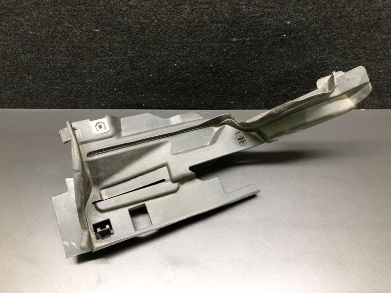 Накладка крыла левая FOCUS 10-18 2018 2.0 C20HDEX