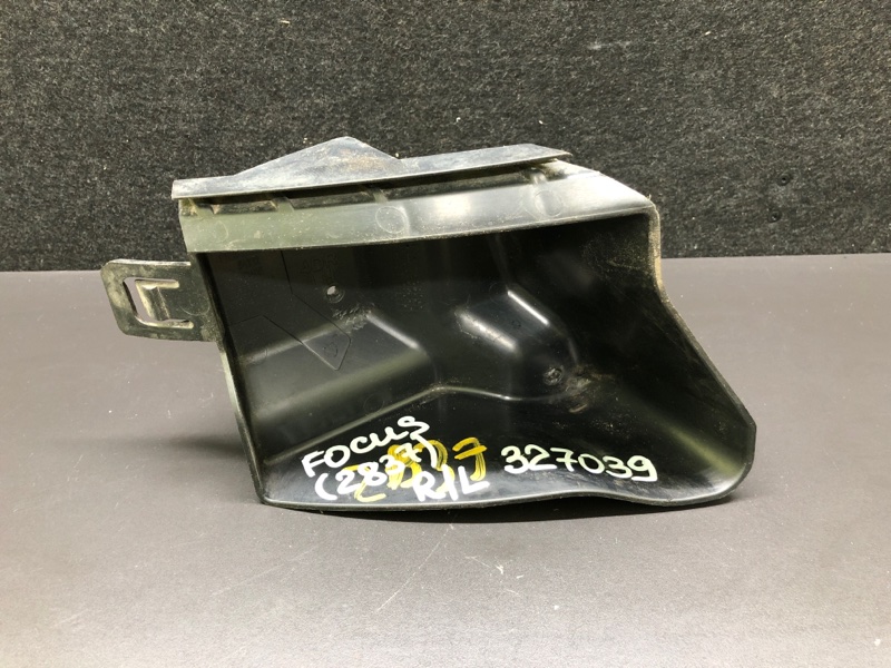 Кронштейн заднего бампера левый FORD FOCUS 10-18 2018 2.0 C20HDEX F1EZ-17788-B Б/У