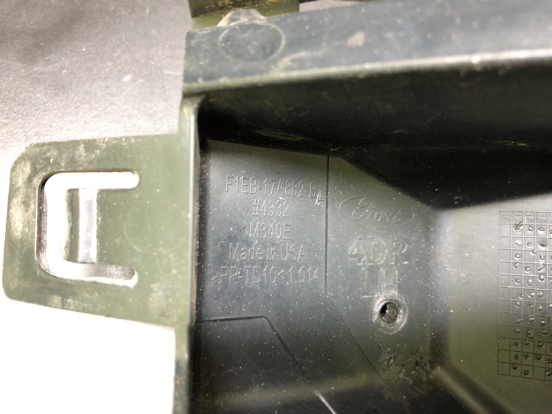 Кронштейн заднего бампера левый FOCUS 10-18 2018 2.0 C20HDEX