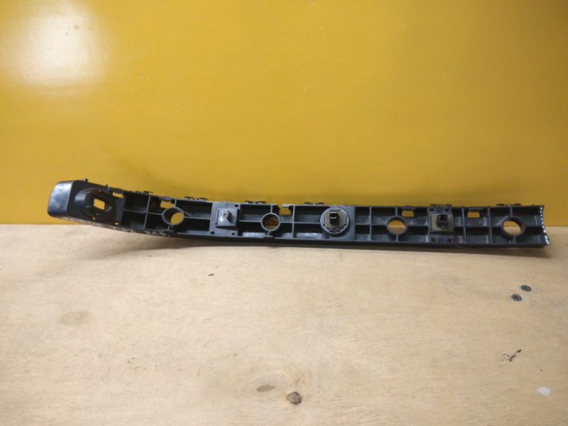 Кронштейн заднего бампера левый X-TRAIL/ROGUE T32 13-20 Кронштейн заднего бампера левый X-TRAIL/ROGUE T32 13-20