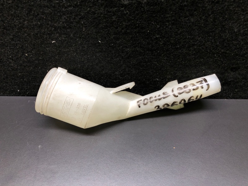 Горловина бачка стеклоомывателя FORD FOCUS 10-18 2018 2.0 C20HDEX CP9Z-17A605-A Б/У