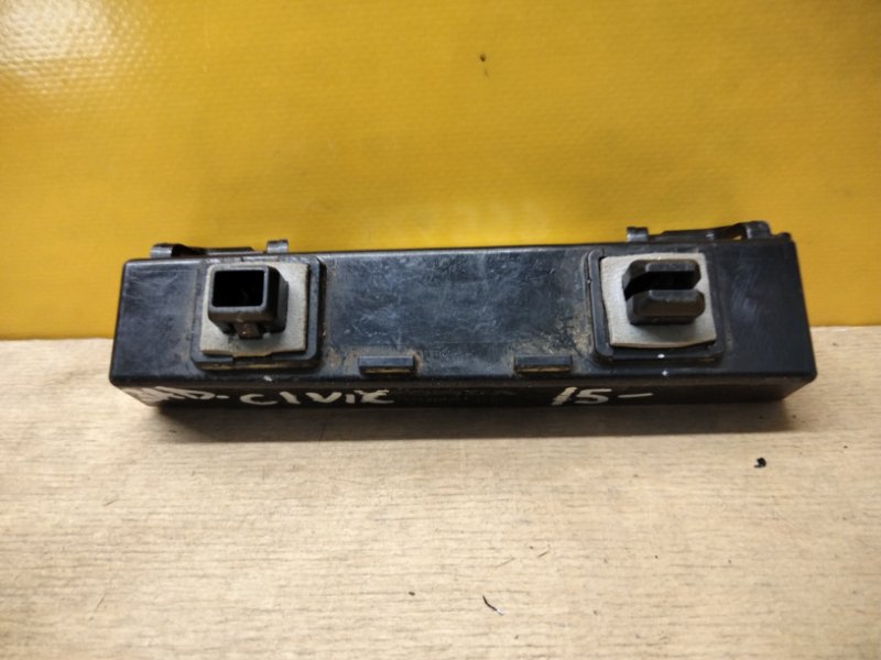 Кронштейн заднего бампера левый HONDA CIVIC FC/FK 15-