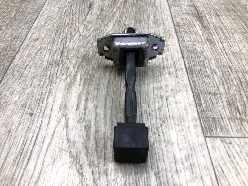 Ограничитель двери задний правый LANCER X 10 07-15 2010 2.0 4B11 Ограничитель двери задний правый LANCER X 10 07-15 2010 2.0 4B11