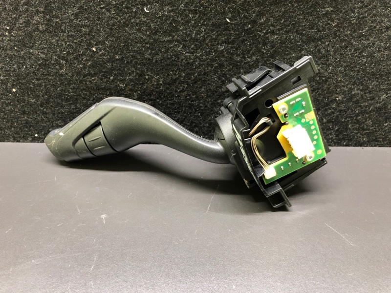 Подрулевой переключатель правый FORD FOCUS 10-18 2.0 C20HDEX