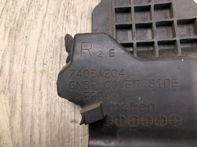 Пластик под лобовое стекло / Жабо правый LANCER X 10 07-15 2010 2.0 4B11