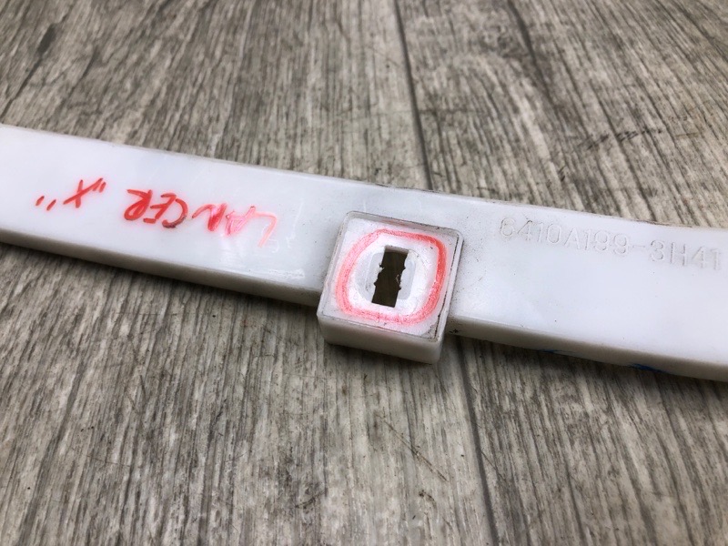 Кронштейн заднего бампера левый LANCER X 10 07-15 2010 2.0 4B11