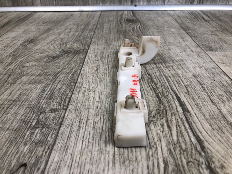 Кронштейн переднего бампера левый LANCER X 10 07-15 2010 2.0 4B11 Кронштейн переднего бампера левый LANCER X 10 07-15 2010 2.0 4B11