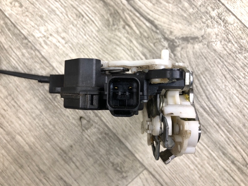 Замок двери задний правый LANCER X 10 07-15 2010 2.0 4B11