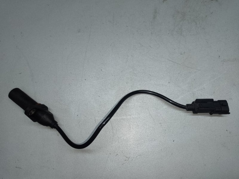 Датчик положения коленвала HYUNDAI ELANTRA AD 16- 2017 AD 2.0 G4NH 39180-2B000 Б/У