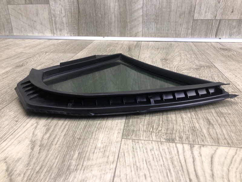 Стекло двери глухое заднее правое MITSUBISHI LANCER X 10 07-15 2.0 4B11