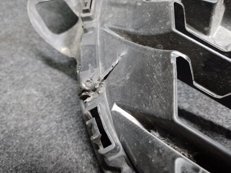 Решетка переднего бампера MAZDA MX-5 15-